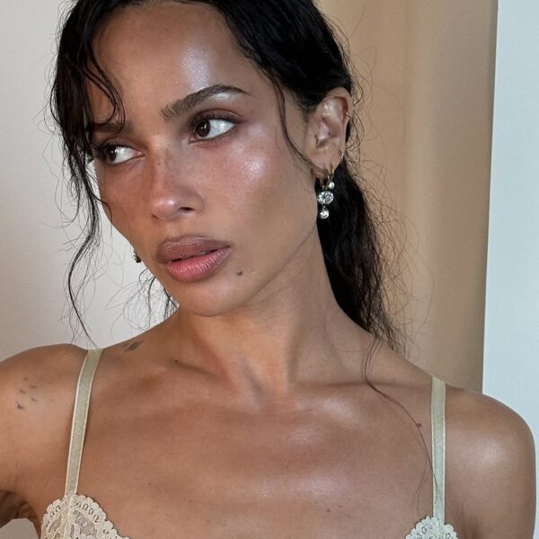 Goes to article The Mind, Body, and Beauty Benefits of Hyaluronic Acid