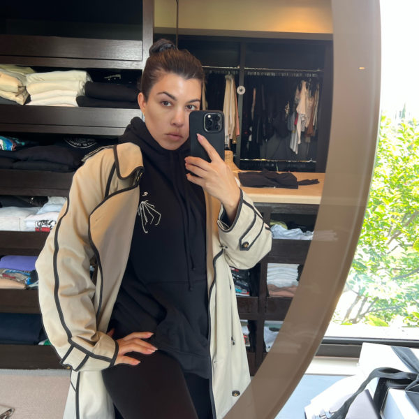 Goes to article Kourt’s No-Makeup Glow Routine