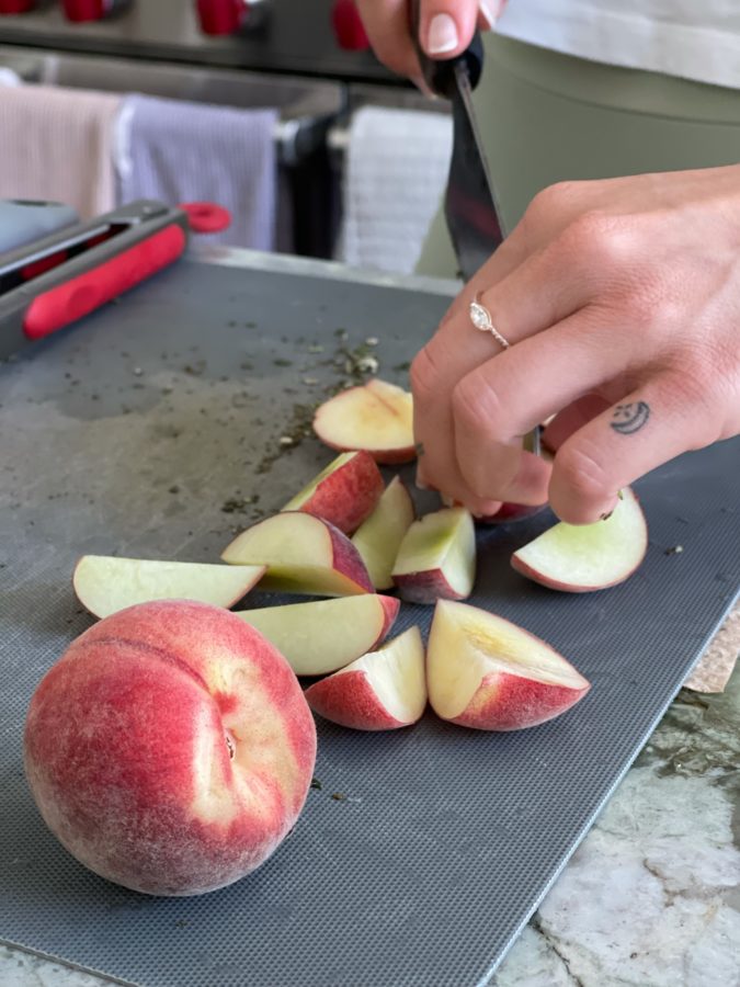 shaynas kitchen cutting peaches