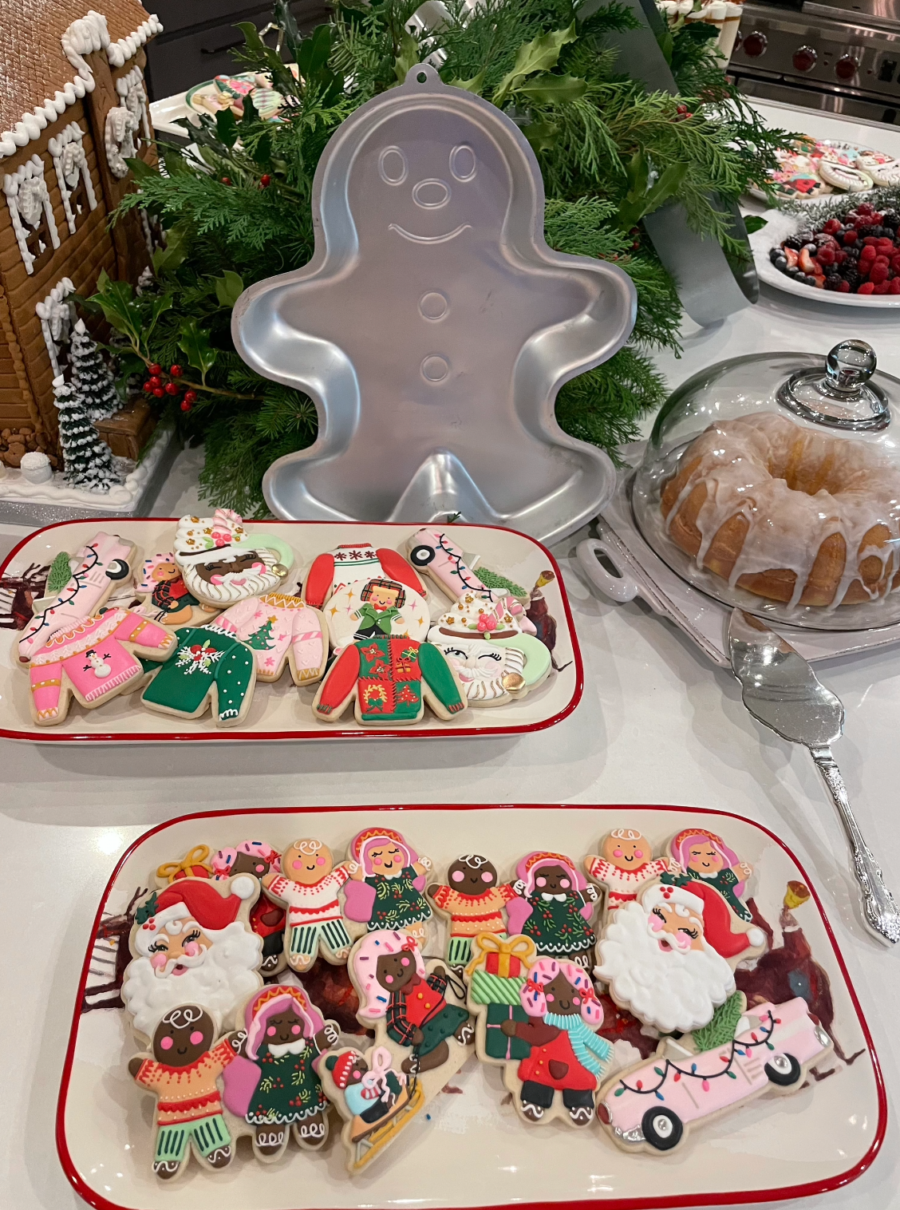 Kourtney Kardashian House Christmas Decor decorated cookies