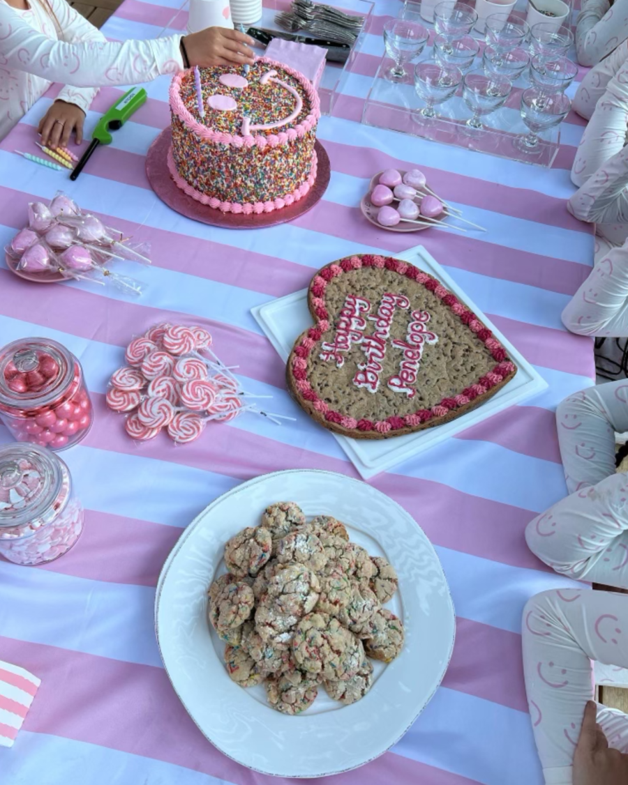 penelope disick birthday cookies and cookie cake table