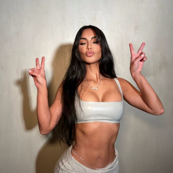 Goes to article Inspired by Kim Kardashian: 3 Total-Body Gym Moves