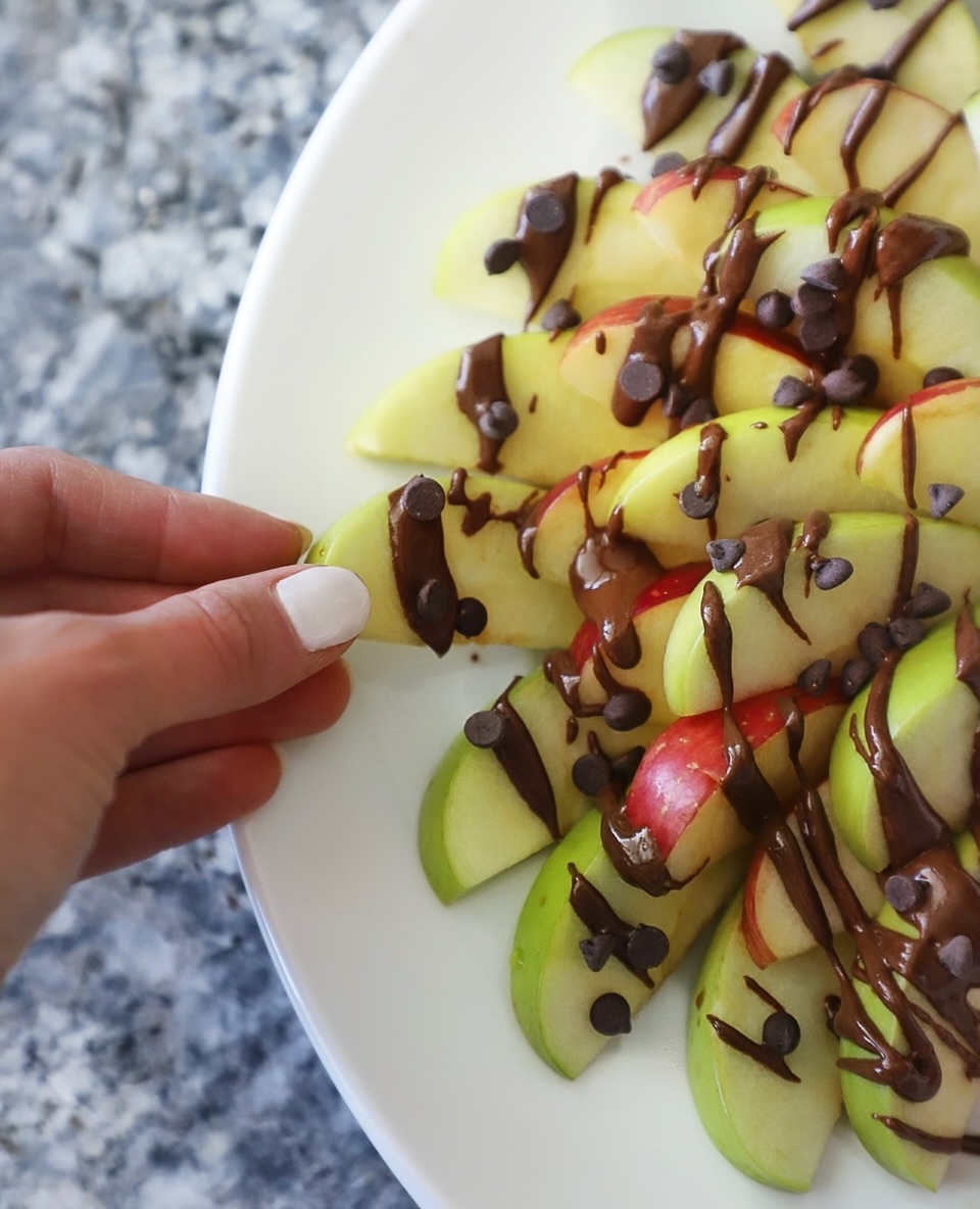 Apple Nachos Are the Perfect Fall Snack-1