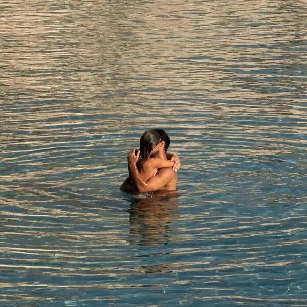 Goes to article 7 Things Emotionally Intelligent Couples Do Differently