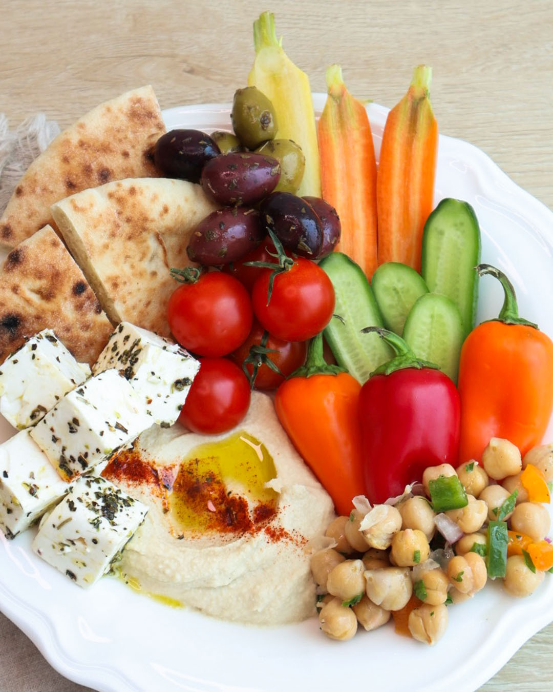 The Pretty Little Hummus Plate